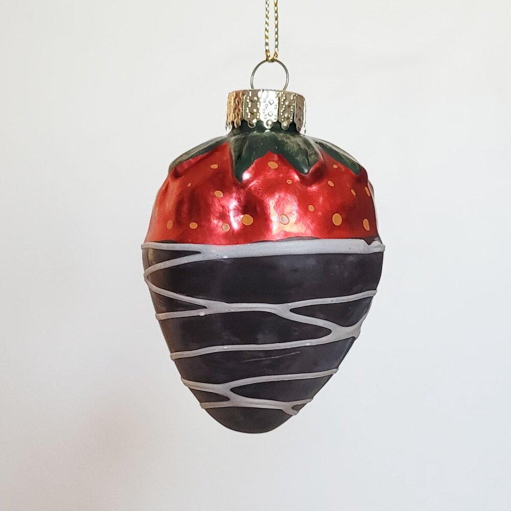 Canvas Vintage-Like Glass Chocolate Dipped Strawberry Ornament - NWT